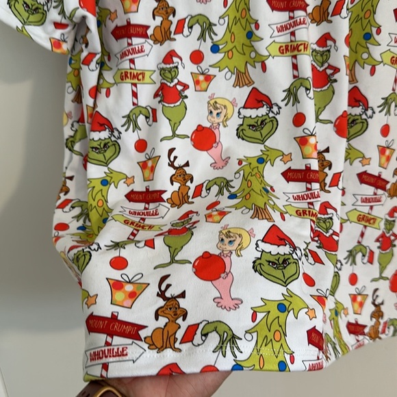 NWOT- Disney grinch shirt oversized - Picture 3 of 4